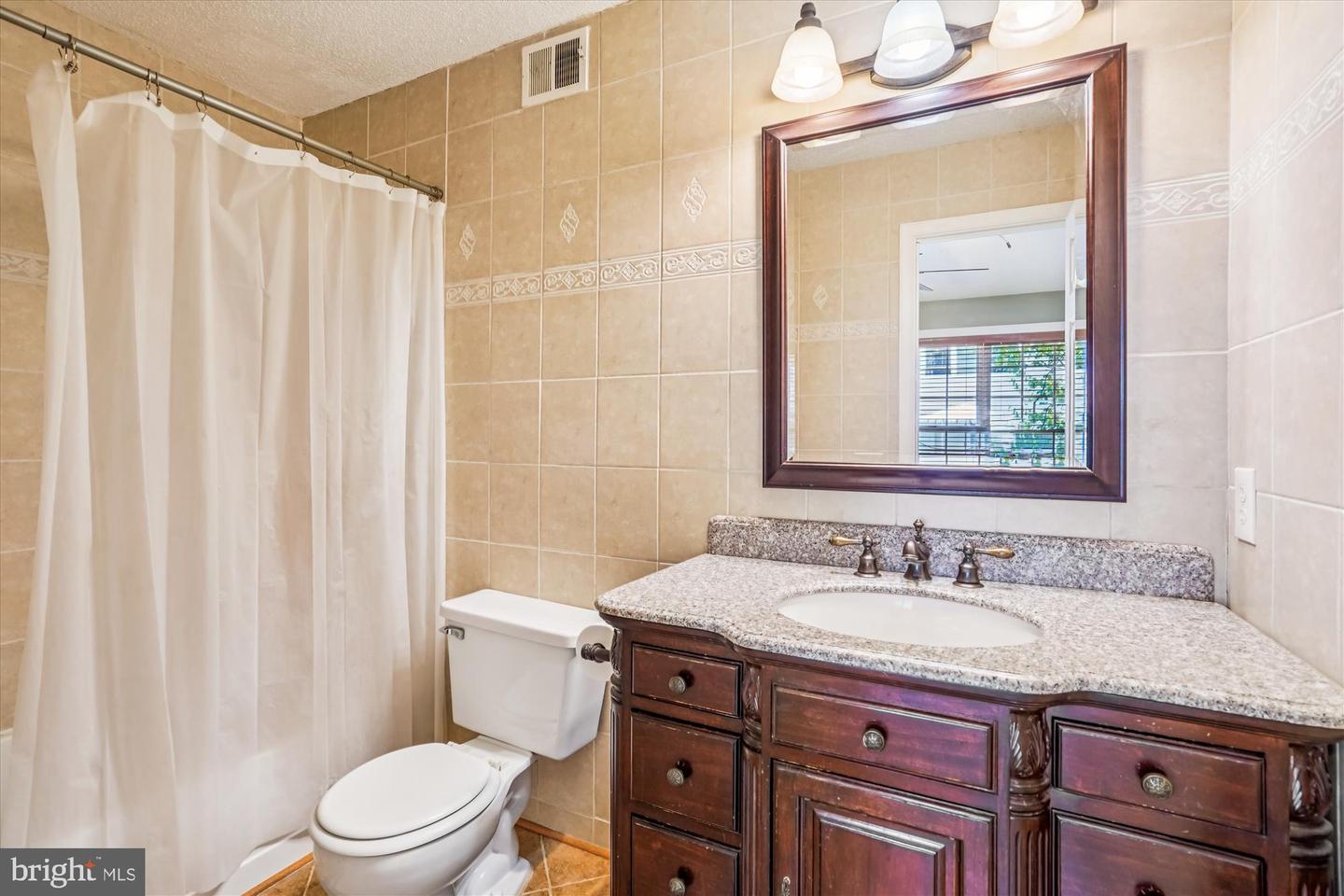 12150 WEDGEWAY CT, FAIRFAX, Virginia 22033, 2 Bedrooms Bedrooms, ,3 BathroomsBathrooms,Residential,For sale,12150 WEDGEWAY CT,VAFX2268206 MLS # VAFX2268206