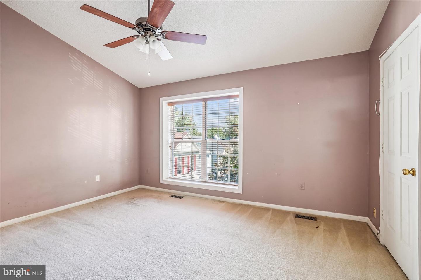 12150 WEDGEWAY CT, FAIRFAX, Virginia 22033, 2 Bedrooms Bedrooms, ,3 BathroomsBathrooms,Residential,For sale,12150 WEDGEWAY CT,VAFX2268206 MLS # VAFX2268206