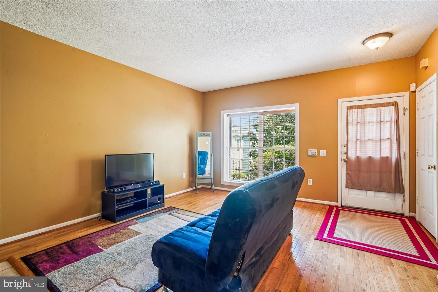 12150 WEDGEWAY CT, FAIRFAX, Virginia 22033, 2 Bedrooms Bedrooms, ,3 BathroomsBathrooms,Residential,For sale,12150 WEDGEWAY CT,VAFX2268206 MLS # VAFX2268206