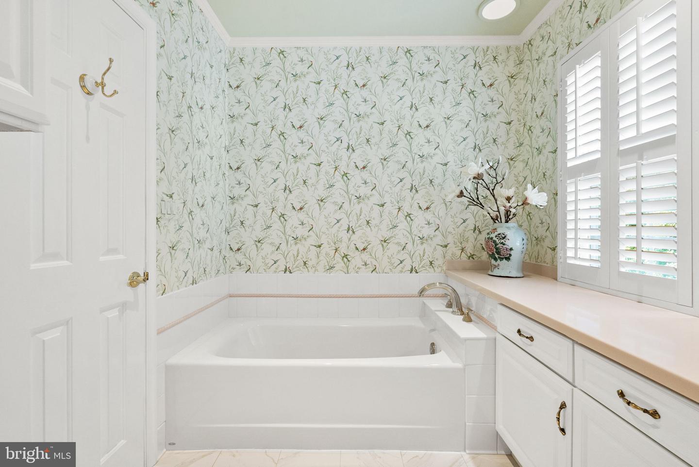 647 S COLUMBUS ST, ALEXANDRIA, Virginia 22314, 2 Bedrooms Bedrooms, ,1 BathroomBathrooms,Residential,For sale,647 S COLUMBUS ST,VAAX2049908 MLS # VAAX2049908