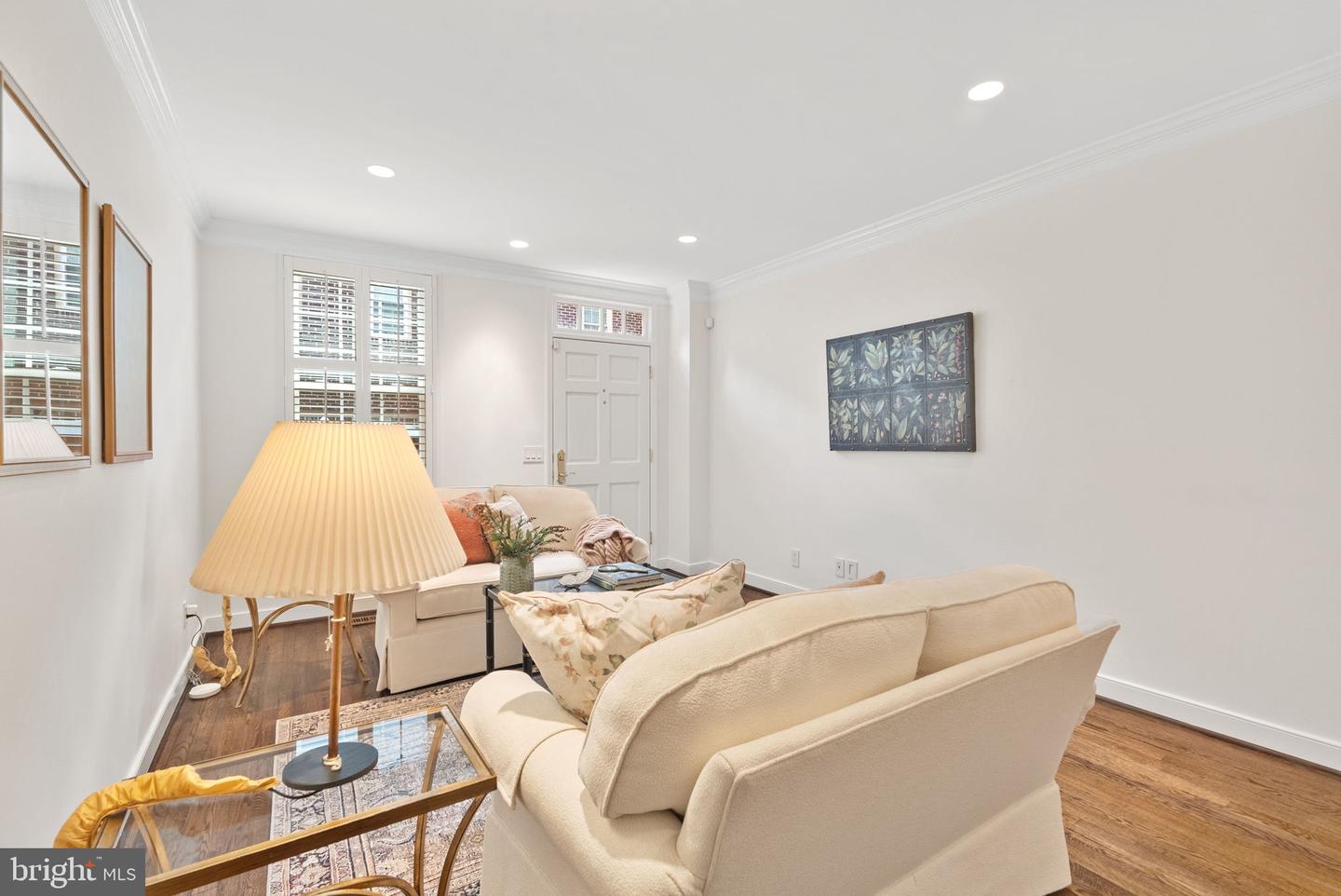 647 S COLUMBUS ST, ALEXANDRIA, Virginia 22314, 2 Bedrooms Bedrooms, ,1 BathroomBathrooms,Residential,For sale,647 S COLUMBUS ST,VAAX2049908 MLS # VAAX2049908