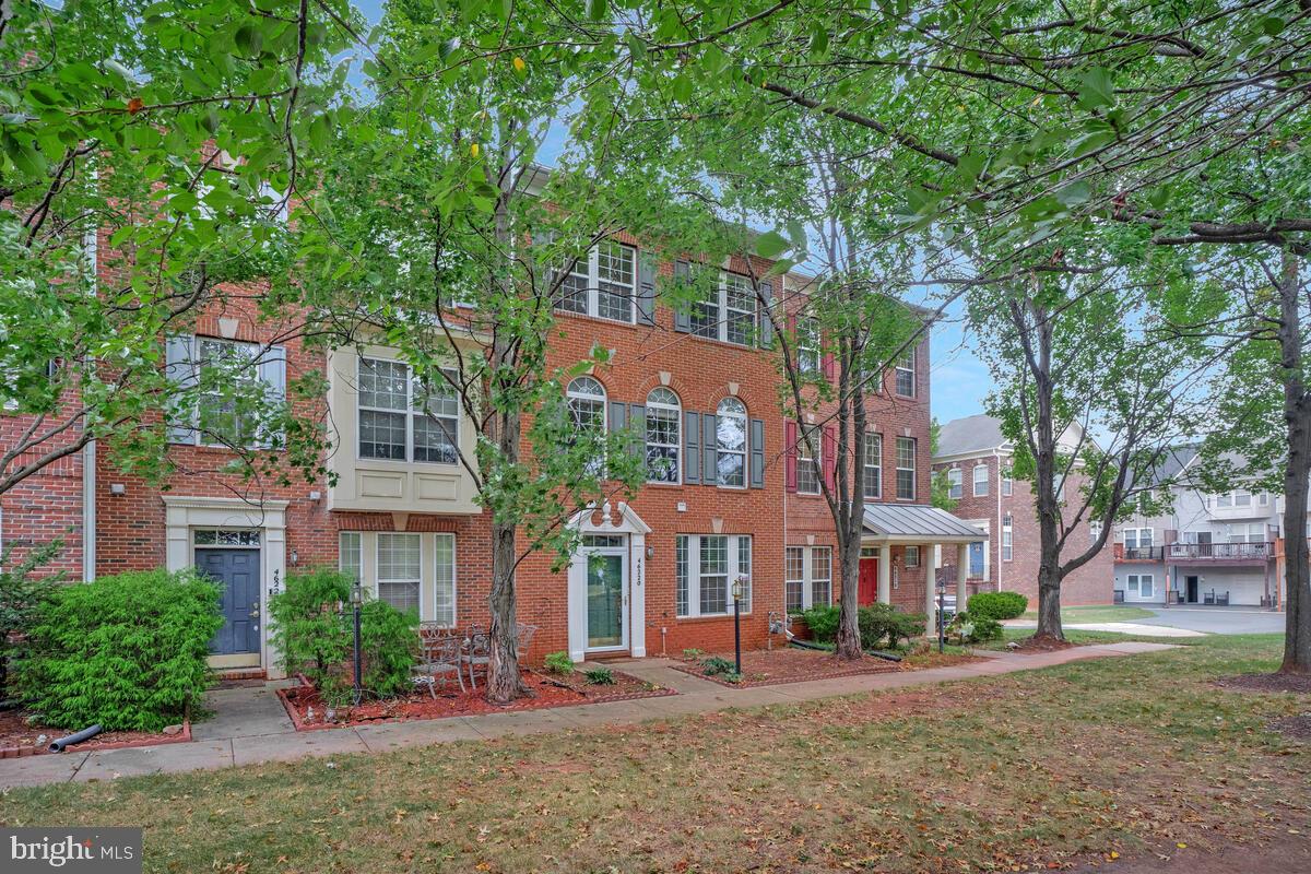 46220 WALPOLE TER, STERLING, Virginia 20165, 3 Bedrooms Bedrooms, ,2 BathroomsBathrooms,Residential,For sale,46220 WALPOLE TER,VALO2107196 MLS # VALO2107196