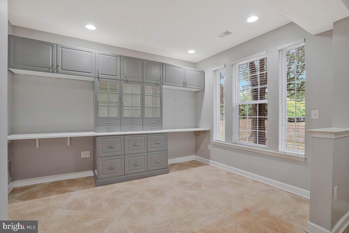 46220 WALPOLE TER, STERLING, Virginia 20165, 3 Bedrooms Bedrooms, ,2 BathroomsBathrooms,Residential,For sale,46220 WALPOLE TER,VALO2107196 MLS # VALO2107196