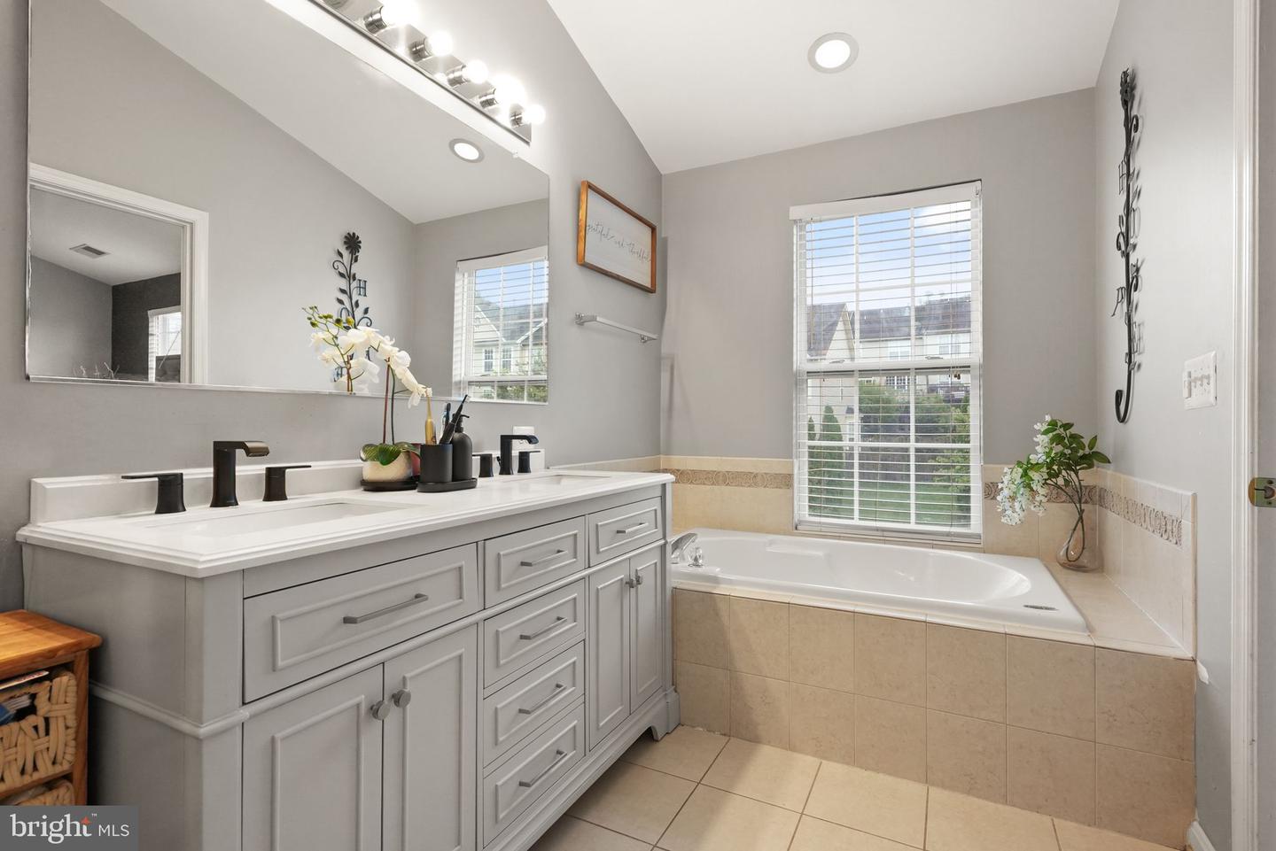 15670 MENDOZA LN, WOODBRIDGE, Virginia 22191, 3 Bedrooms Bedrooms, ,3 BathroomsBathrooms,Residential,For sale,15670 MENDOZA LN,VAPW2104360 MLS # VAPW2104360