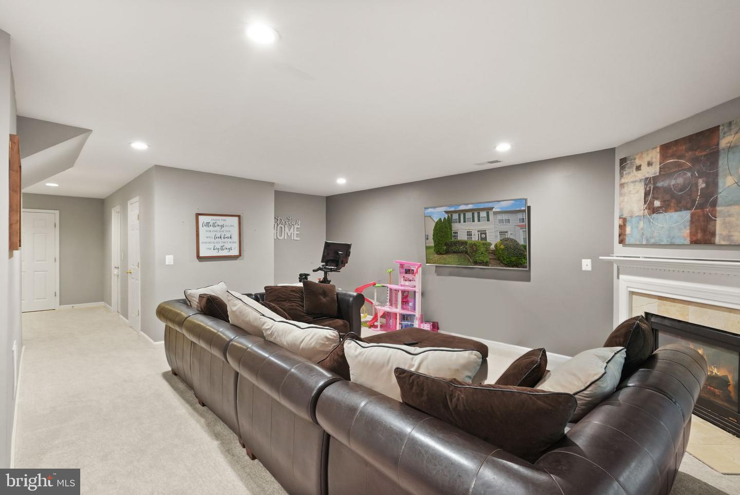 15670 MENDOZA LN, WOODBRIDGE, Virginia 22191, 3 Bedrooms Bedrooms, ,3 BathroomsBathrooms,Residential,For sale,15670 MENDOZA LN,VAPW2104360 MLS # VAPW2104360