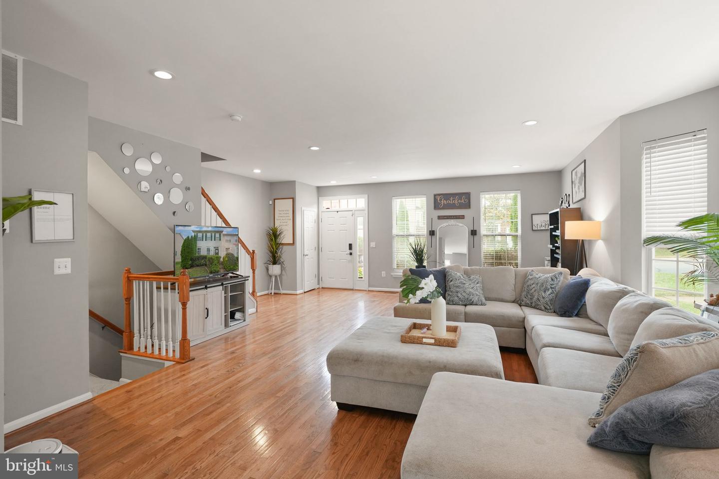 15670 MENDOZA LN, WOODBRIDGE, Virginia 22191, 3 Bedrooms Bedrooms, ,3 BathroomsBathrooms,Residential,For sale,15670 MENDOZA LN,VAPW2104360 MLS # VAPW2104360