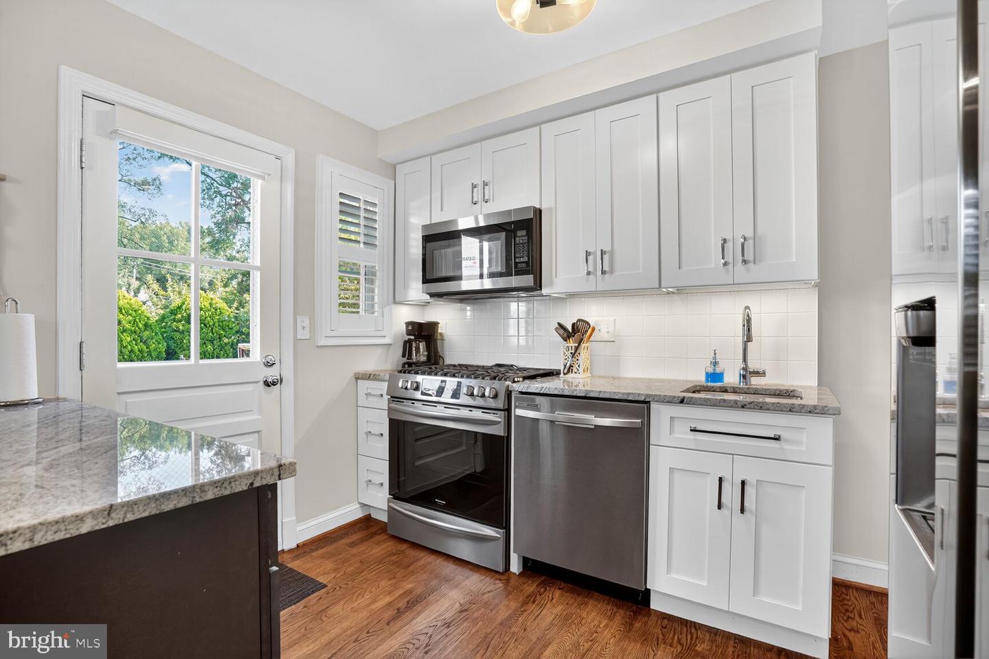 16 E MONROE AVE, ALEXANDRIA, Virginia 22301, 3 Bedrooms Bedrooms, ,2 BathroomsBathrooms,Residential,For sale,16 E MONROE AVE,VAAX2049926 MLS # VAAX2049926