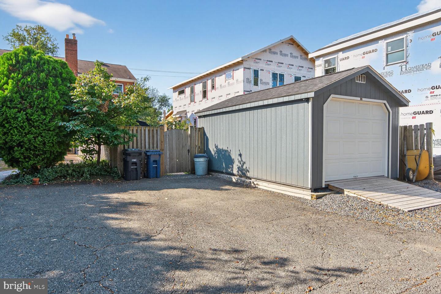 16 E MONROE AVE, ALEXANDRIA, Virginia 22301, 3 Bedrooms Bedrooms, ,2 BathroomsBathrooms,Residential,For sale,16 E MONROE AVE,VAAX2049926 MLS # VAAX2049926