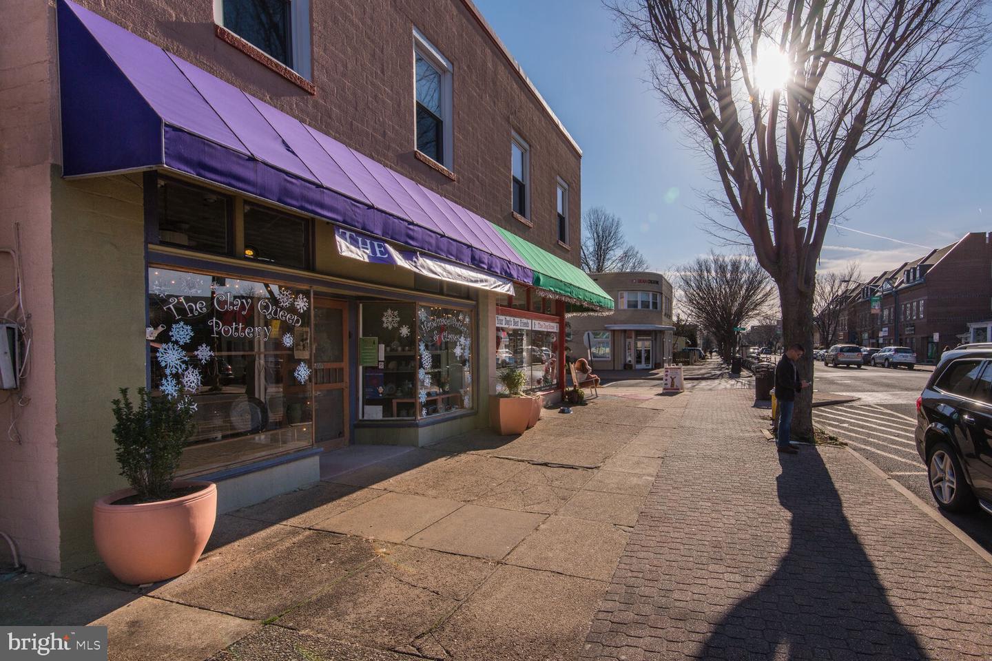 16 E MONROE AVE, ALEXANDRIA, Virginia 22301, 3 Bedrooms Bedrooms, ,2 BathroomsBathrooms,Residential,For sale,16 E MONROE AVE,VAAX2049926 MLS # VAAX2049926