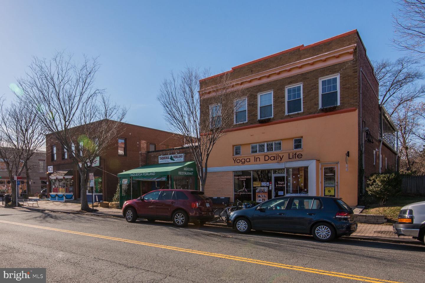 16 E MONROE AVE, ALEXANDRIA, Virginia 22301, 3 Bedrooms Bedrooms, ,2 BathroomsBathrooms,Residential,For sale,16 E MONROE AVE,VAAX2049926 MLS # VAAX2049926
