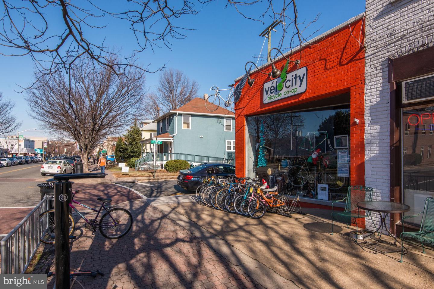 16 E MONROE AVE, ALEXANDRIA, Virginia 22301, 3 Bedrooms Bedrooms, ,2 BathroomsBathrooms,Residential,For sale,16 E MONROE AVE,VAAX2049926 MLS # VAAX2049926