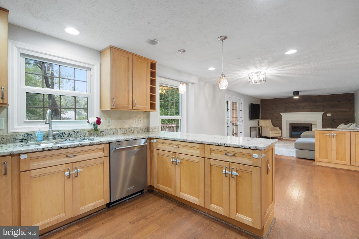5900 CARTERS OAK CT, BURKE, Virginia 22015, 4 Bedrooms Bedrooms, ,2 BathroomsBathrooms,Residential,For sale,5900 CARTERS OAK CT,VAFX2268174 MLS # VAFX2268174