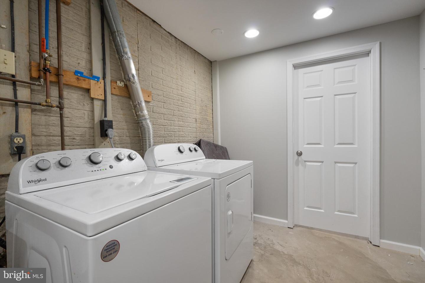 5900 CARTERS OAK CT, BURKE, Virginia 22015, 4 Bedrooms Bedrooms, ,2 BathroomsBathrooms,Residential,For sale,5900 CARTERS OAK CT,VAFX2268174 MLS # VAFX2268174