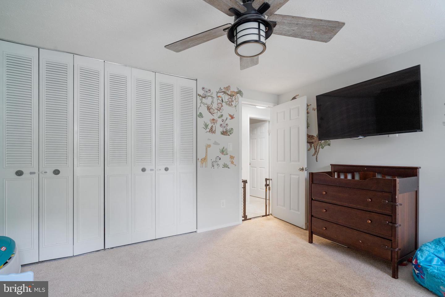 5900 CARTERS OAK CT, BURKE, Virginia 22015, 4 Bedrooms Bedrooms, ,2 BathroomsBathrooms,Residential,For sale,5900 CARTERS OAK CT,VAFX2268174 MLS # VAFX2268174