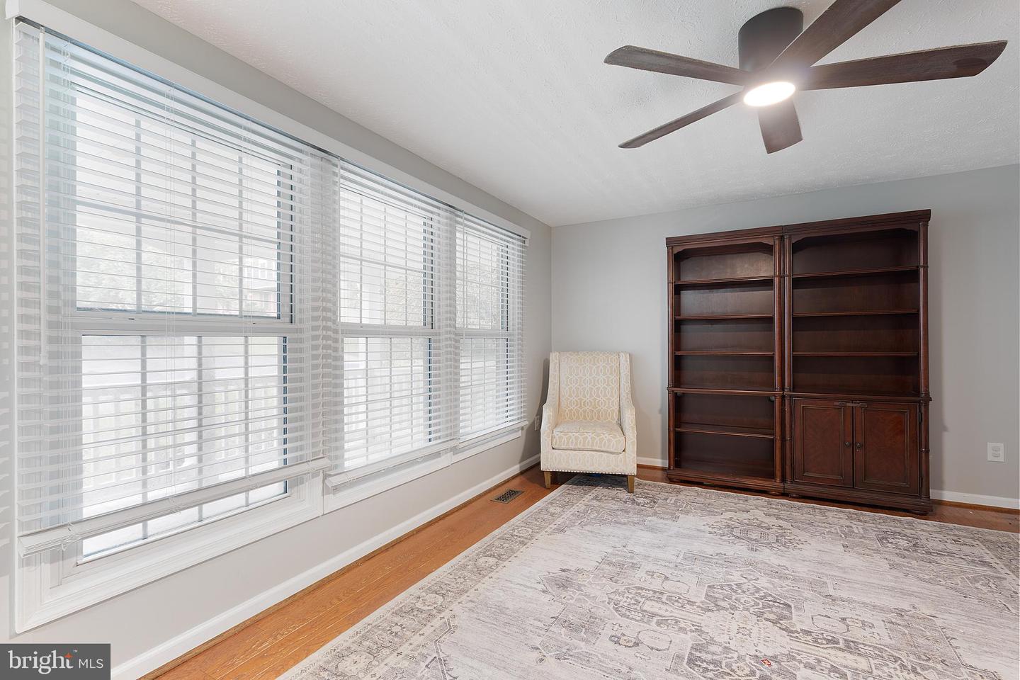 5900 CARTERS OAK CT, BURKE, Virginia 22015, 4 Bedrooms Bedrooms, ,2 BathroomsBathrooms,Residential,For sale,5900 CARTERS OAK CT,VAFX2268174 MLS # VAFX2268174