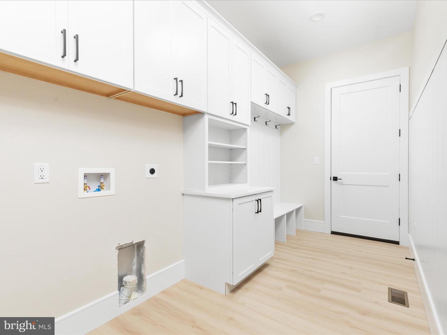 126 CHICKADEE CT, WOODSTOCK, Virginia 22664, 2 Bedrooms Bedrooms, ,2 BathroomsBathrooms,Residential,For sale,126 CHICKADEE CT,VASH2012578 MLS # VASH2012578