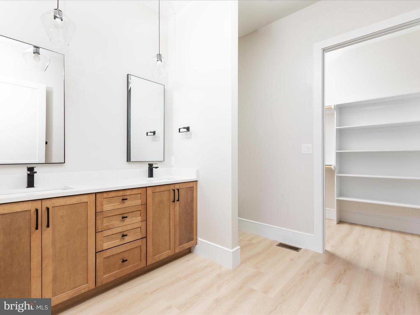 126 CHICKADEE CT, WOODSTOCK, Virginia 22664, 2 Bedrooms Bedrooms, ,2 BathroomsBathrooms,Residential,For sale,126 CHICKADEE CT,VASH2012578 MLS # VASH2012578