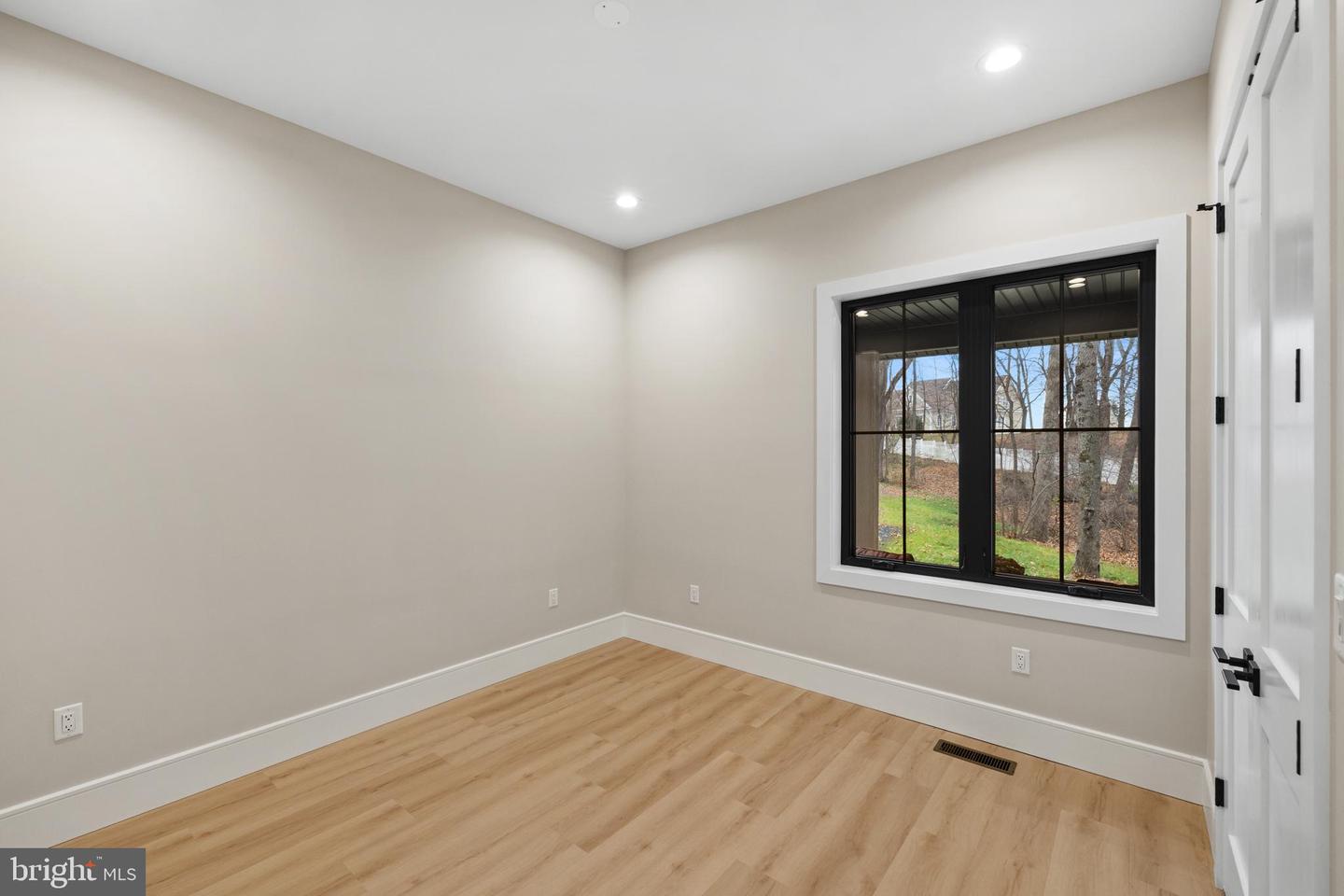 126 CHICKADEE CT, WOODSTOCK, Virginia 22664, 2 Bedrooms Bedrooms, ,2 BathroomsBathrooms,Residential,For sale,126 CHICKADEE CT,VASH2012578 MLS # VASH2012578 126 CHICKADEE CT, WOODSTOCK, Virginia 22664, 2 Bedrooms Bedrooms, ,2 BathroomsBathrooms,Residential,For sale,126 CHICKADEE CT,VASH2012578 MLS # VASH2012578