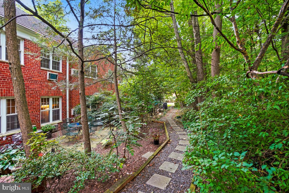 1640 FITZGERALD LN, ALEXANDRIA, Virginia 22302, 1 Bedroom Bedrooms, ,1 BathroomBathrooms,Residential,For sale,1640 FITZGERALD LN,VAAX2049950 MLS # VAAX2049950