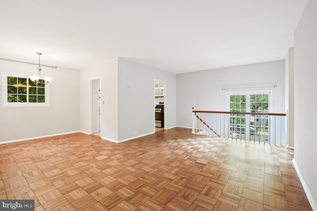 1640 FITZGERALD LN, ALEXANDRIA, Virginia 22302, 1 Bedroom Bedrooms, ,1 BathroomBathrooms,Residential,For sale,1640 FITZGERALD LN,VAAX2049950 MLS # VAAX2049950