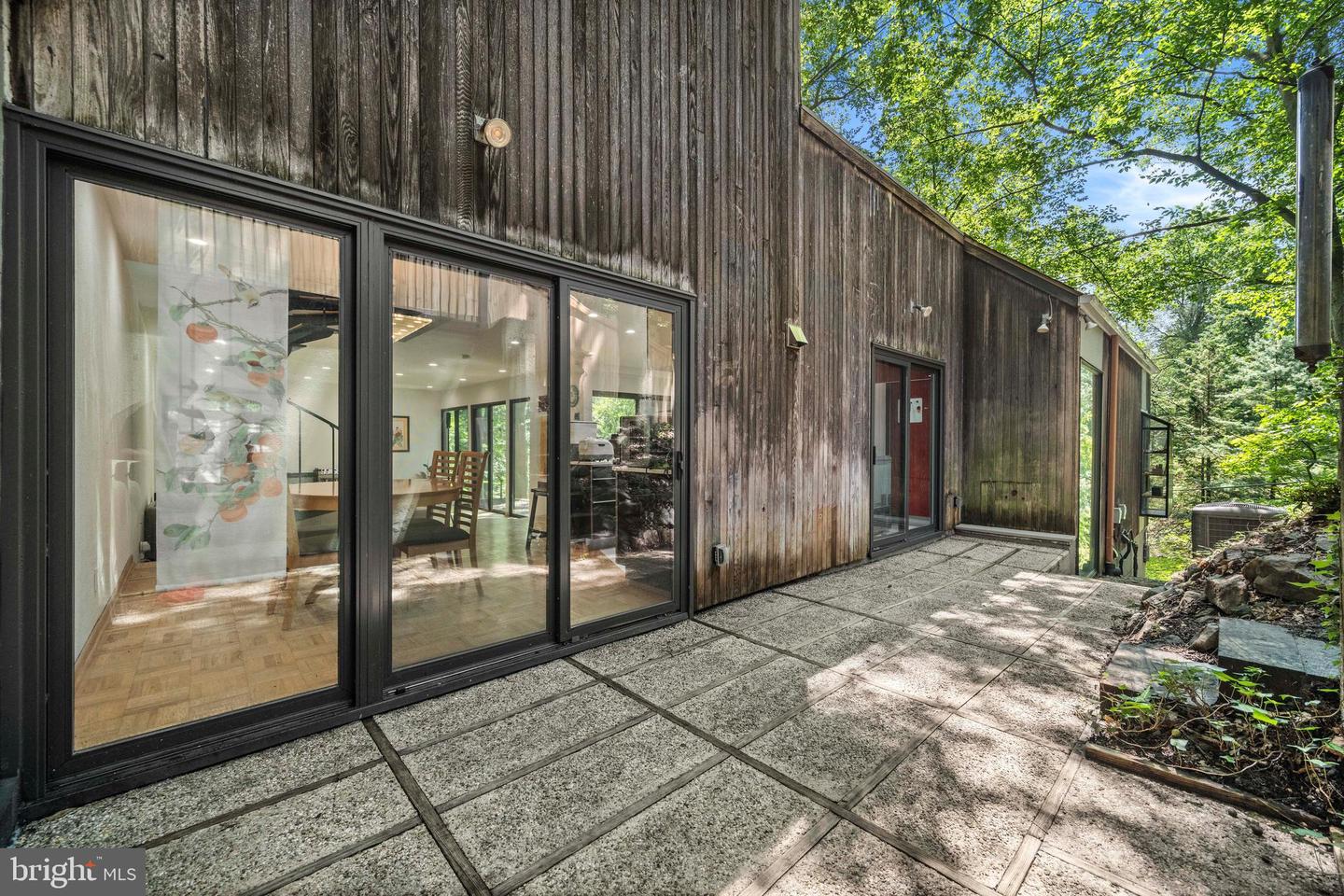 2855 DAVENPORT ST NW, WASHINGTON, District Of Columbia 20008, 5 Bedrooms Bedrooms, ,3 BathroomsBathrooms,Residential,For sale,2855 DAVENPORT ST NW,DCDC2223294 MLS # DCDC2223294