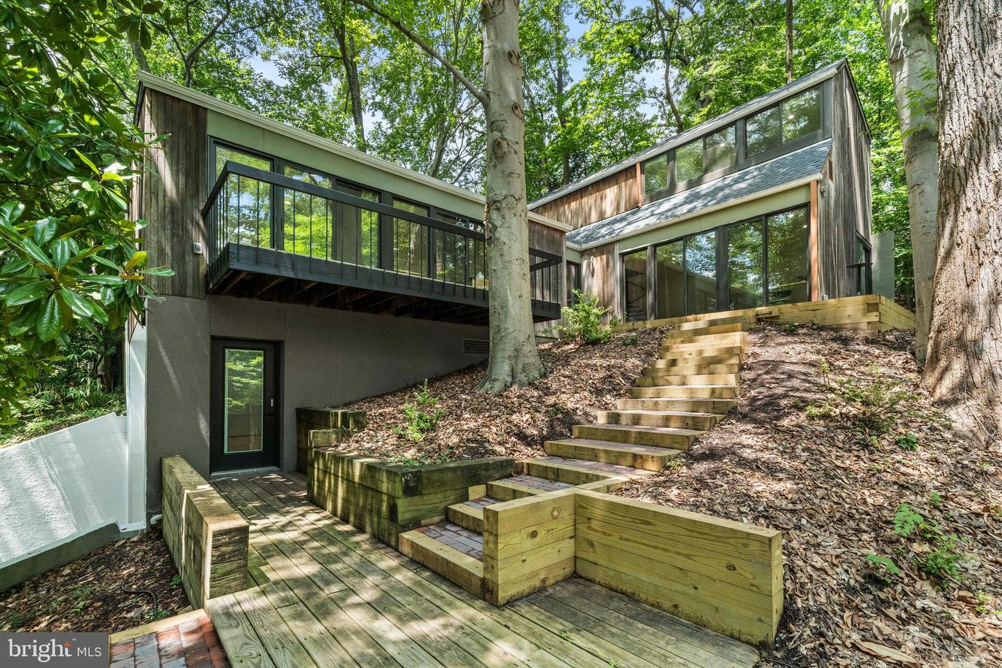 2855 DAVENPORT ST NW, WASHINGTON, District Of Columbia 20008, 5 Bedrooms Bedrooms, ,3 BathroomsBathrooms,Residential,For sale,2855 DAVENPORT ST NW,DCDC2223294 MLS # DCDC2223294