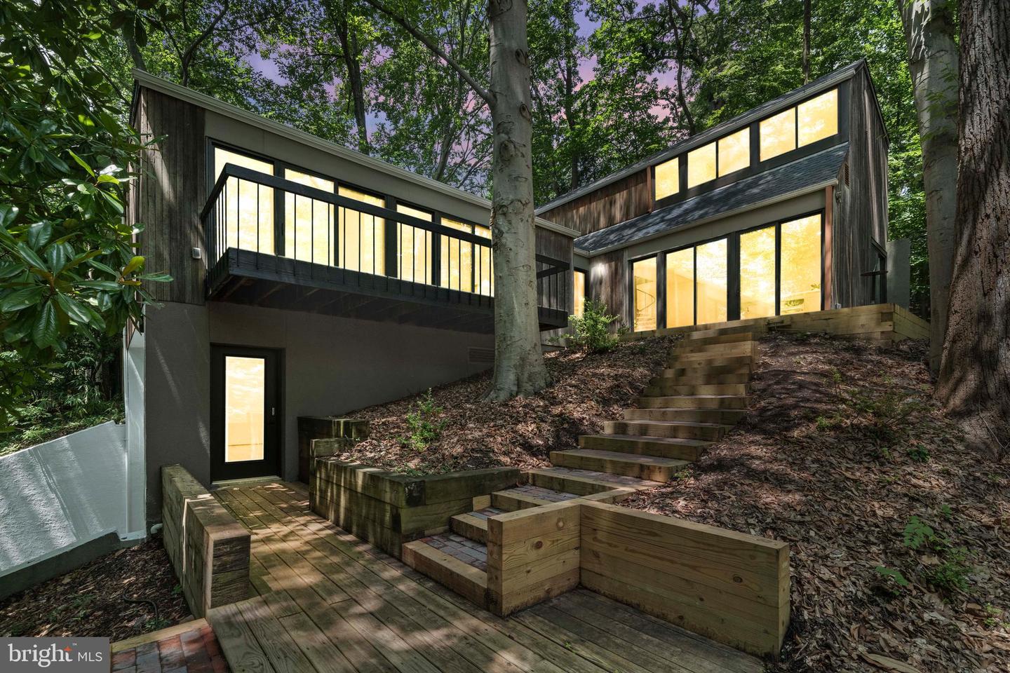 2855 DAVENPORT ST NW, WASHINGTON, District Of Columbia 20008, 5 Bedrooms Bedrooms, ,3 BathroomsBathrooms,Residential,For sale,2855 DAVENPORT ST NW,DCDC2223294 MLS # DCDC2223294