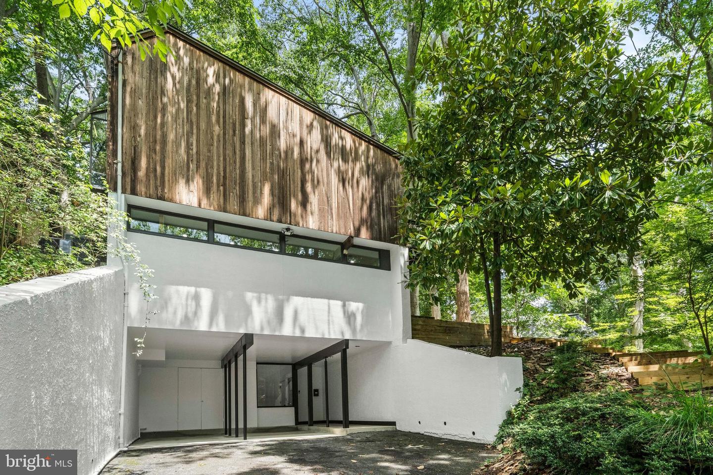 2855 DAVENPORT ST NW, WASHINGTON, District Of Columbia 20008, 5 Bedrooms Bedrooms, ,3 BathroomsBathrooms,Residential,For sale,2855 DAVENPORT ST NW,DCDC2223294 MLS # DCDC2223294