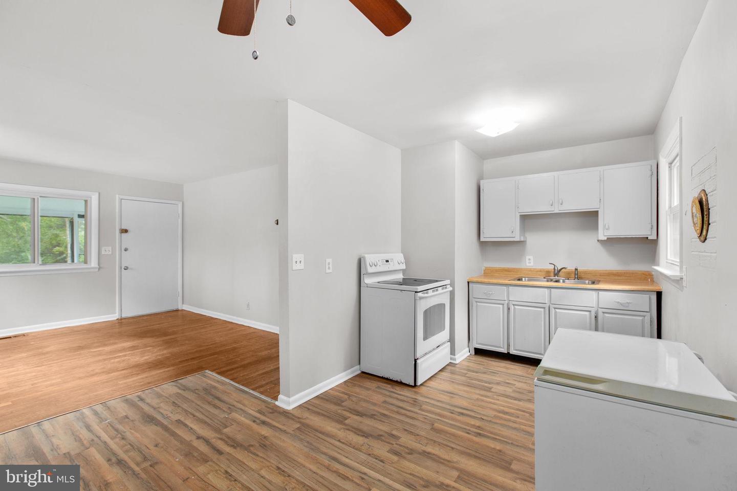 8112 FLIPPO DR, FREDERICKSBURG, Virginia 22408, 3 Bedrooms Bedrooms, 5 Rooms Rooms,1 BathroomBathrooms,Residential,For sale,8112 FLIPPO DR,VASP2036366 MLS # VASP2036366