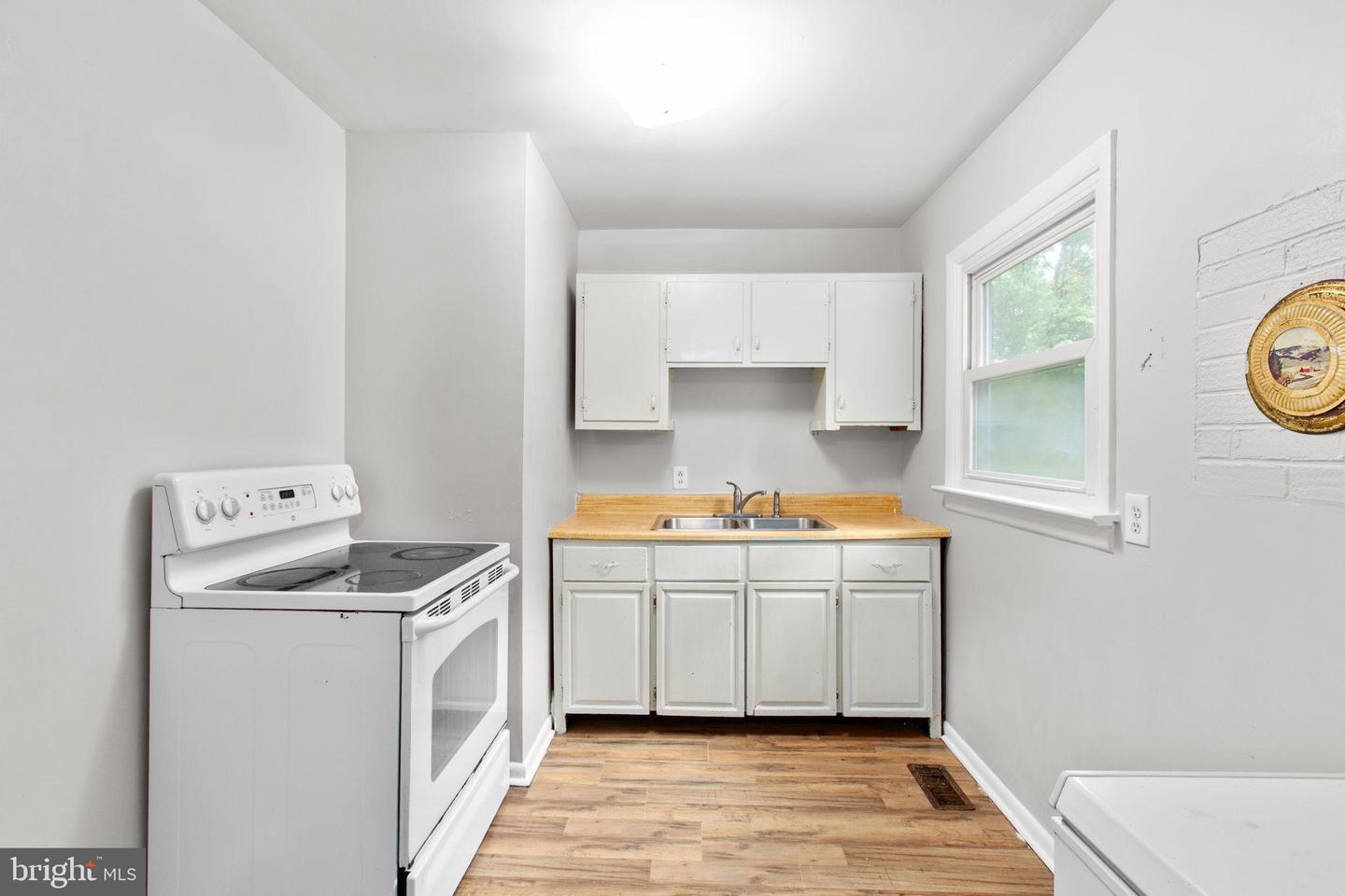 8112 FLIPPO DR, FREDERICKSBURG, Virginia 22408, 3 Bedrooms Bedrooms, 5 Rooms Rooms,1 BathroomBathrooms,Residential,For sale,8112 FLIPPO DR,VASP2036366 MLS # VASP2036366