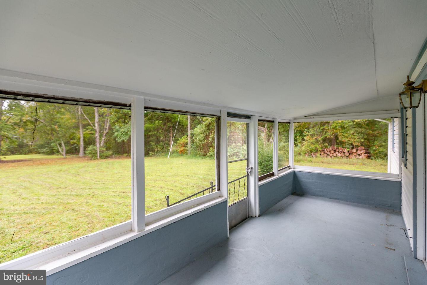 8112 FLIPPO DR, FREDERICKSBURG, Virginia 22408, 3 Bedrooms Bedrooms, 5 Rooms Rooms,1 BathroomBathrooms,Residential,For sale,8112 FLIPPO DR,VASP2036366 MLS # VASP2036366