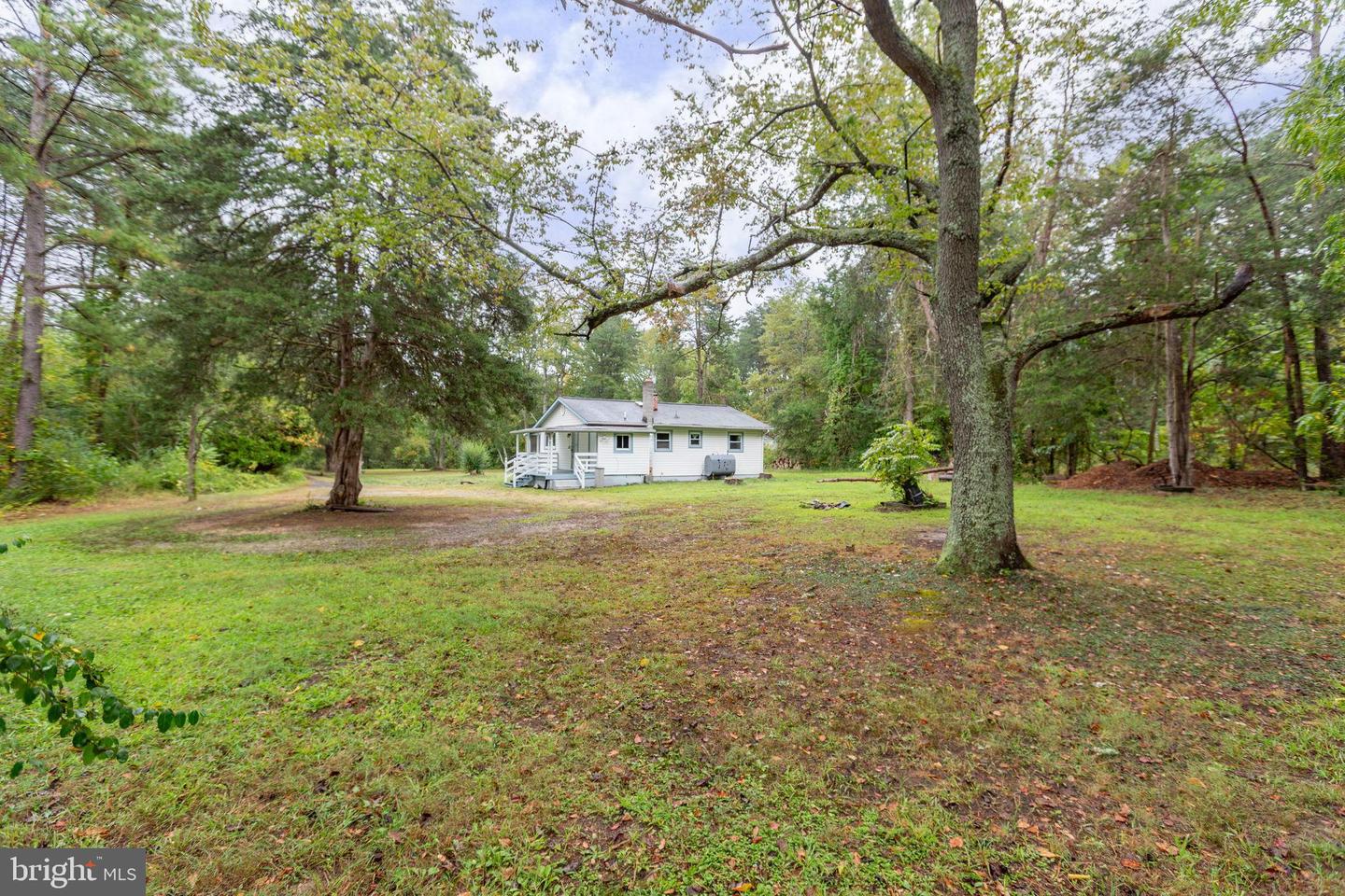 8112 FLIPPO DR, FREDERICKSBURG, Virginia 22408, 3 Bedrooms Bedrooms, 5 Rooms Rooms,1 BathroomBathrooms,Residential,For sale,8112 FLIPPO DR,VASP2036366 MLS # VASP2036366