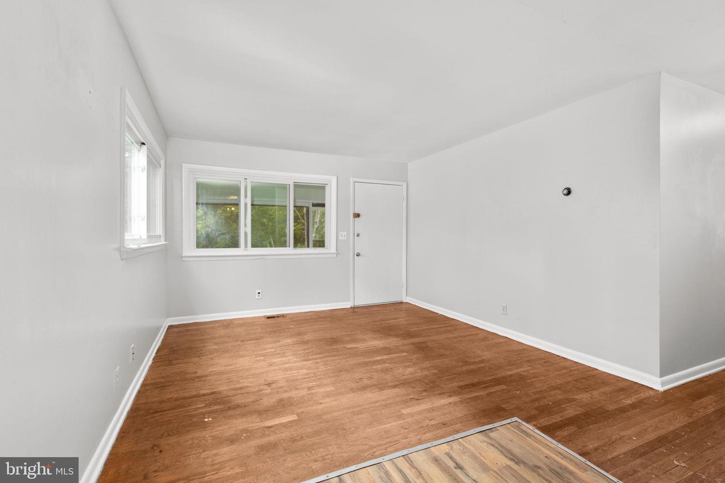 8112 FLIPPO DR, FREDERICKSBURG, Virginia 22408, 3 Bedrooms Bedrooms, 5 Rooms Rooms,1 BathroomBathrooms,Residential,For sale,8112 FLIPPO DR,VASP2036366 MLS # VASP2036366