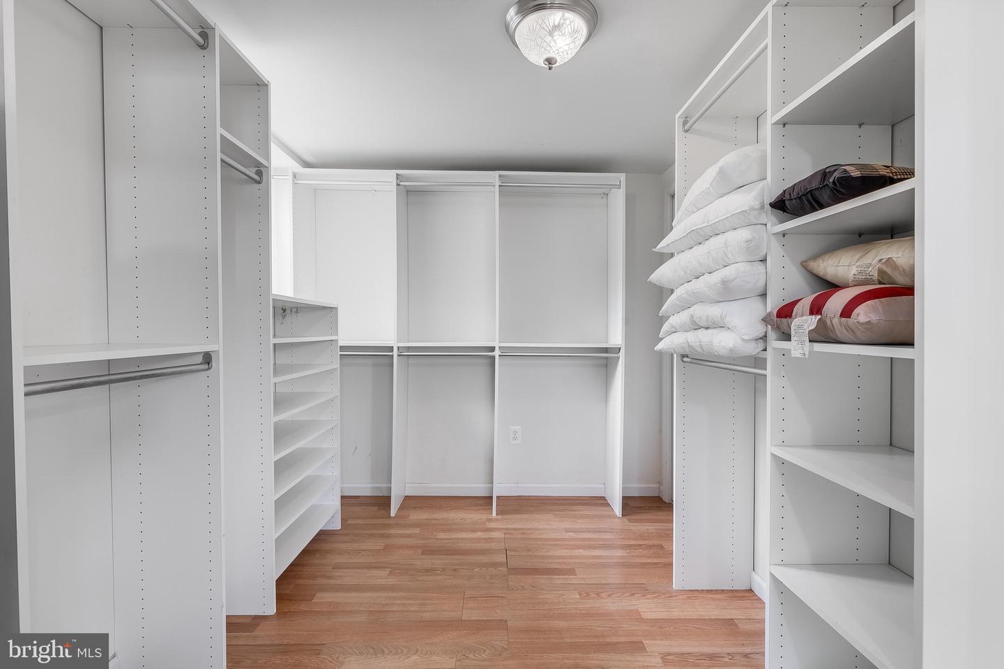 6624 TELEGRAPH RD, ALEXANDRIA, Virginia 22310, 3 Bedrooms Bedrooms, ,3 BathroomsBathrooms,Residential,For sale,6624 TELEGRAPH RD,VAFX2268322 MLS # VAFX2268322