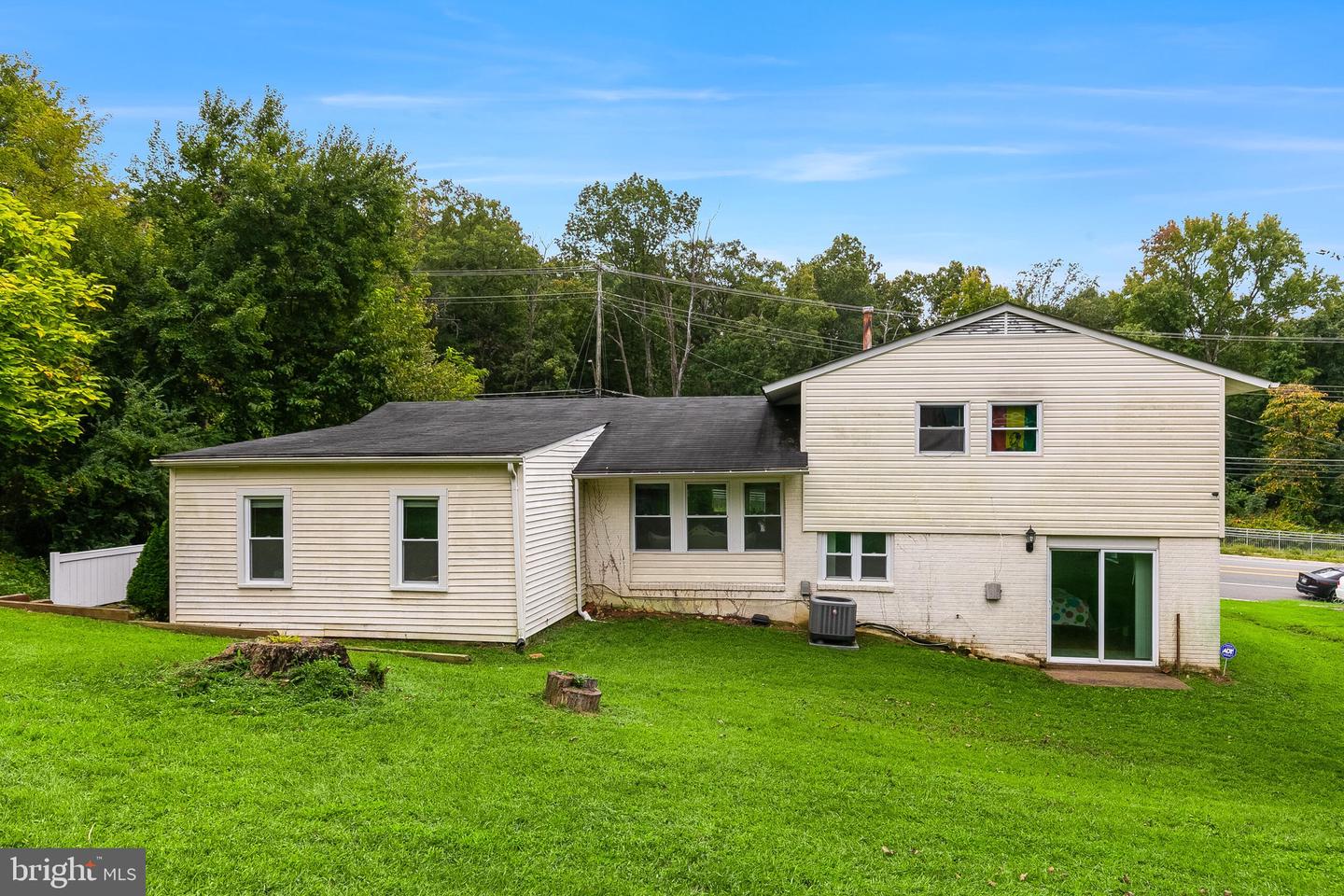 6624 TELEGRAPH RD, ALEXANDRIA, Virginia 22310, 3 Bedrooms Bedrooms, ,3 BathroomsBathrooms,Residential,For sale,6624 TELEGRAPH RD,VAFX2268322 MLS # VAFX2268322