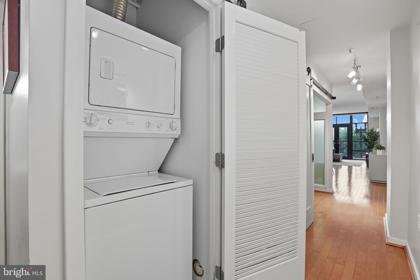 437 NEW YORK AVE NW #222, WASHINGTON, District Of Columbia 20001, 1 Bedroom Bedrooms, ,1 BathroomBathrooms,Residential,For sale,437 NEW YORK AVE NW #222,DCDC2223356 MLS # DCDC2223356