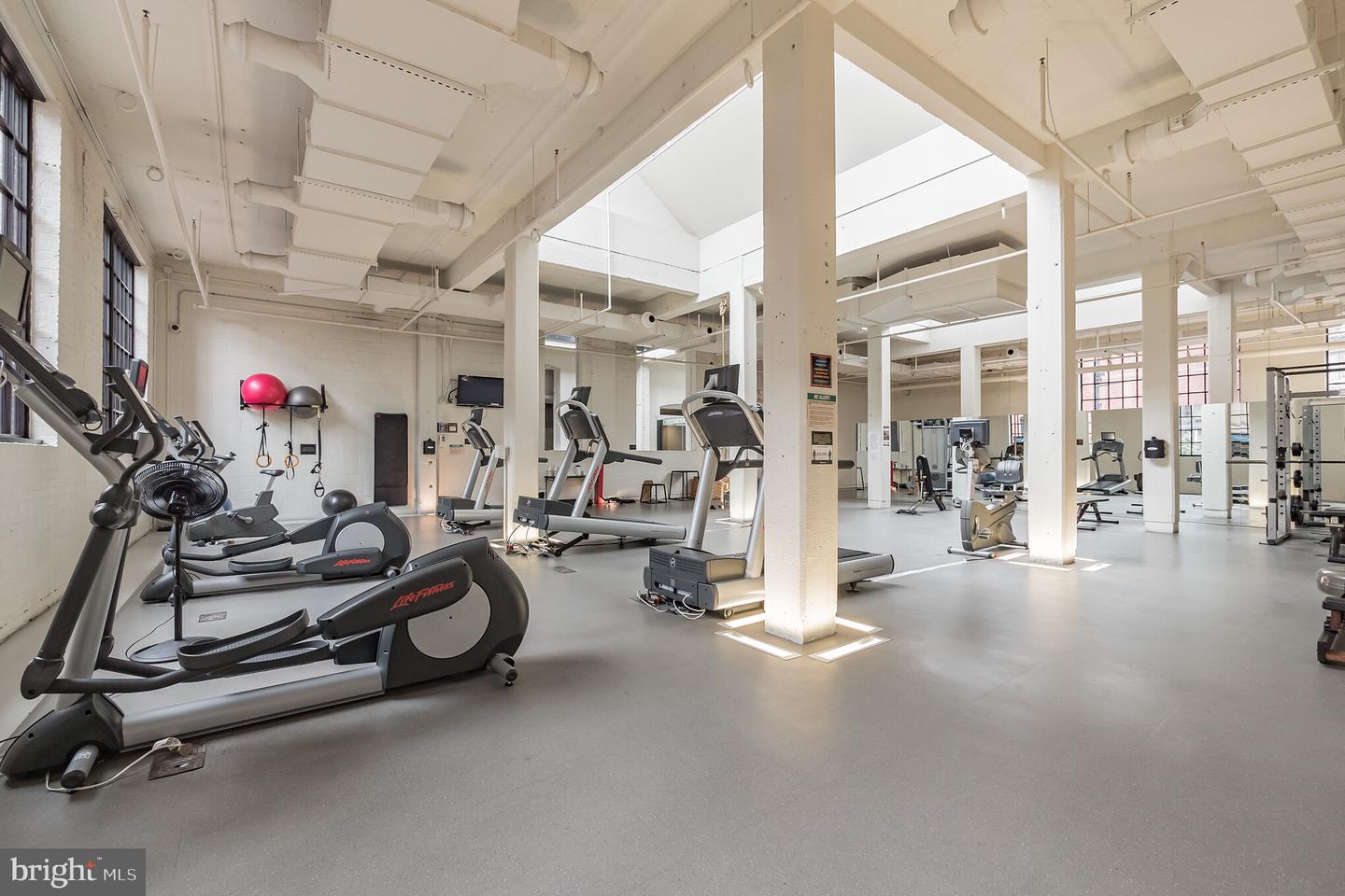 437 NEW YORK AVE NW #222, WASHINGTON, District Of Columbia 20001, 1 Bedroom Bedrooms, ,1 BathroomBathrooms,Residential,For sale,437 NEW YORK AVE NW #222,DCDC2223356 MLS # DCDC2223356