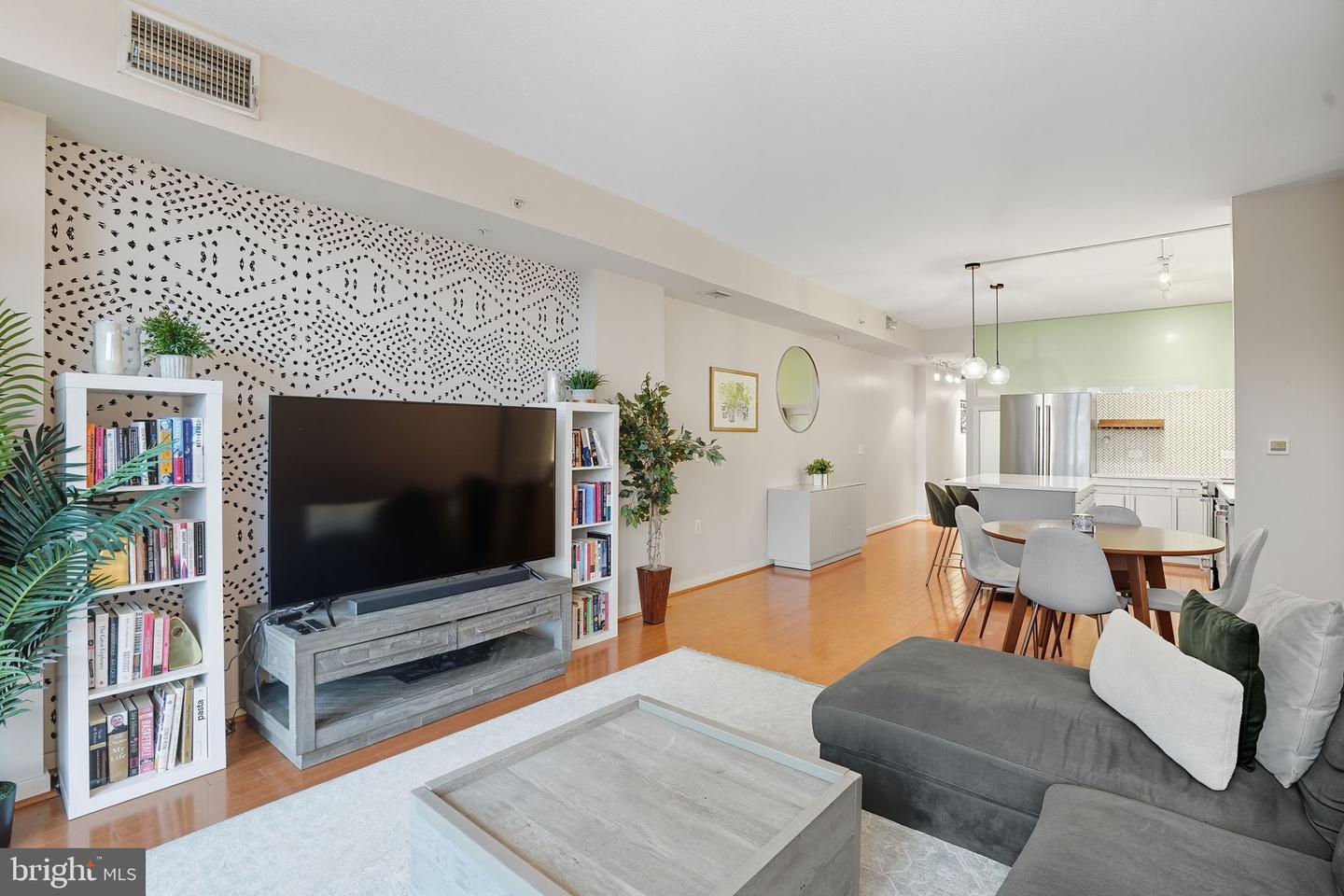 437 NEW YORK AVE NW #222, WASHINGTON, District Of Columbia 20001, 1 Bedroom Bedrooms, ,1 BathroomBathrooms,Residential,For sale,437 NEW YORK AVE NW #222,DCDC2223356 MLS # DCDC2223356