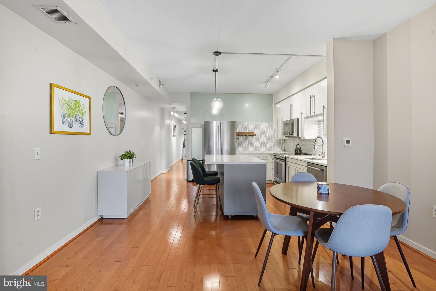 437 NEW YORK AVE NW #222, WASHINGTON, District Of Columbia 20001, 1 Bedroom Bedrooms, ,1 BathroomBathrooms,Residential,For sale,437 NEW YORK AVE NW #222,DCDC2223356 MLS # DCDC2223356