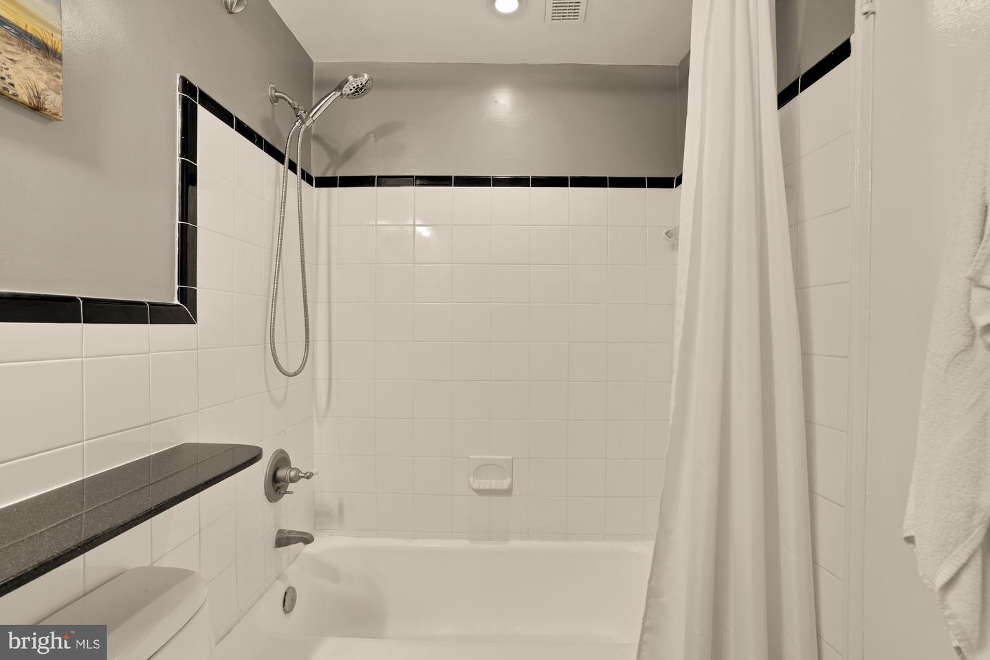 101 NORTH CAROLINA AVE SE #G, WASHINGTON, District Of Columbia 20003, 2 Rooms Rooms,1 BathroomBathrooms,Residential,For sale,101 NORTH CAROLINA AVE SE #G,DCDC2223410 MLS # DCDC2223410 101 NORTH CAROLINA AVE SE #G, WASHINGTON, District Of Columbia 20003, 2 Rooms Rooms,1 BathroomBathrooms,Residential,For sale,101 NORTH CAROLINA AVE SE #G,DCDC2223410 MLS # DCDC2223410