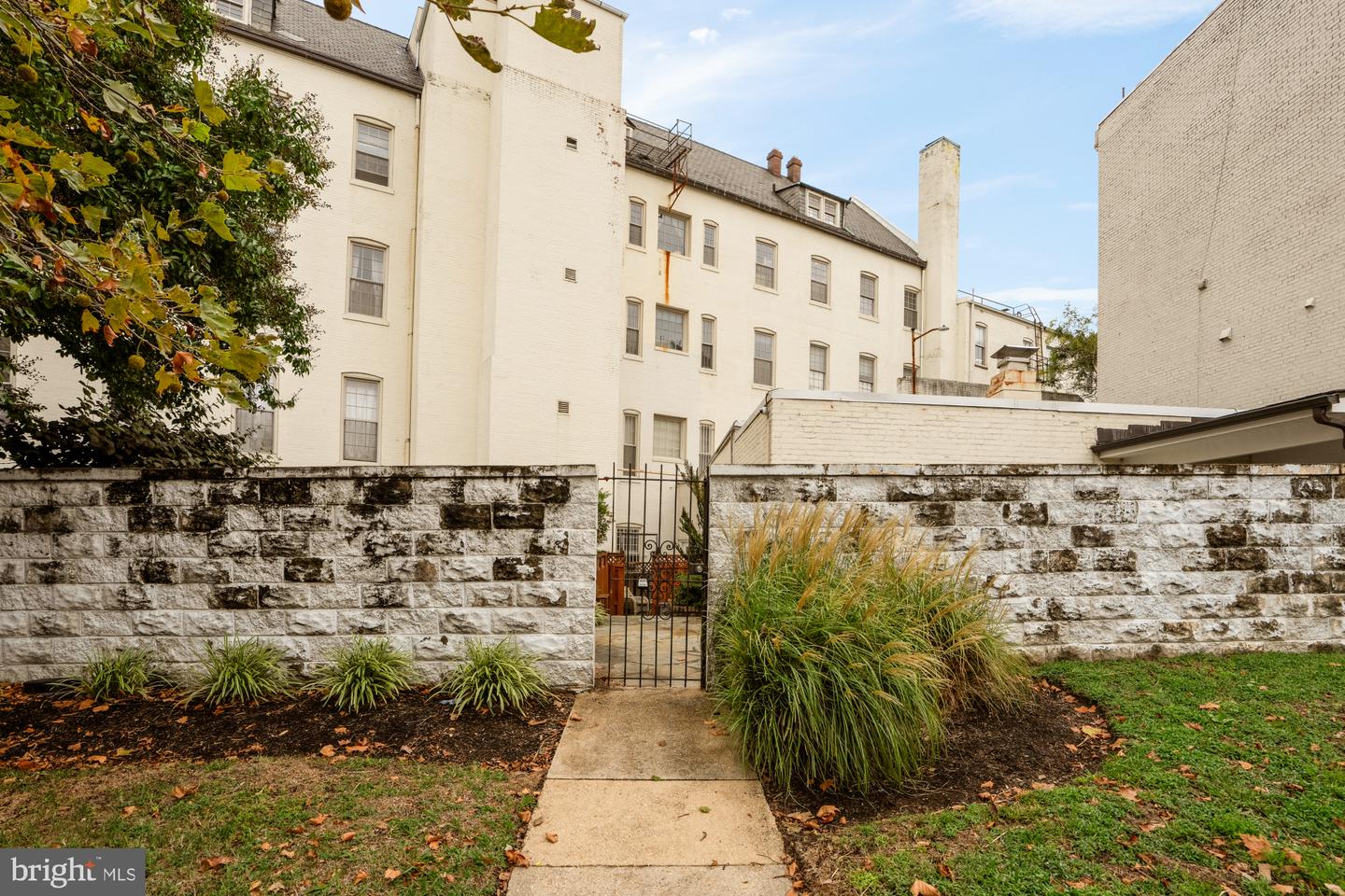 101 NORTH CAROLINA AVE SE #G, WASHINGTON, District Of Columbia 20003, 2 Rooms Rooms,1 BathroomBathrooms,Residential,For sale,101 NORTH CAROLINA AVE SE #G,DCDC2223410 MLS # DCDC2223410 101 NORTH CAROLINA AVE SE #G, WASHINGTON, District Of Columbia 20003, 2 Rooms Rooms,1 BathroomBathrooms,Residential,For sale,101 NORTH CAROLINA AVE SE #G,DCDC2223410 MLS # DCDC2223410