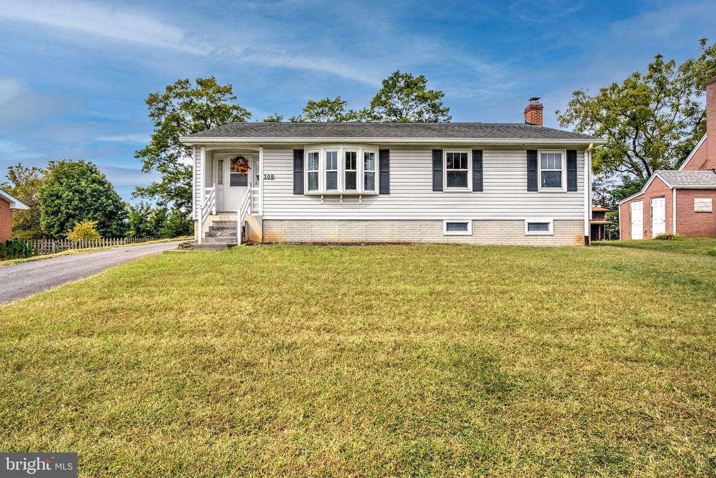308 DOWNING ST, FRONT ROYAL, Virginia 22630, 3 Bedrooms Bedrooms, ,2 BathroomsBathrooms,Residential,For sale,308 DOWNING ST,VAWR2012346 MLS # VAWR2012346