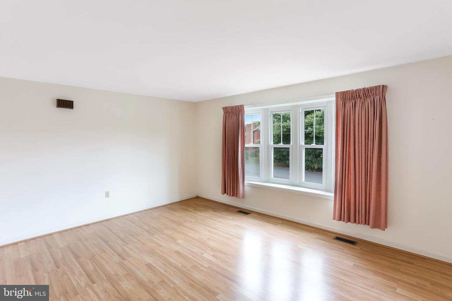 308 DOWNING ST, FRONT ROYAL, Virginia 22630, 3 Bedrooms Bedrooms, ,2 BathroomsBathrooms,Residential,For sale,308 DOWNING ST,VAWR2012346 MLS # VAWR2012346