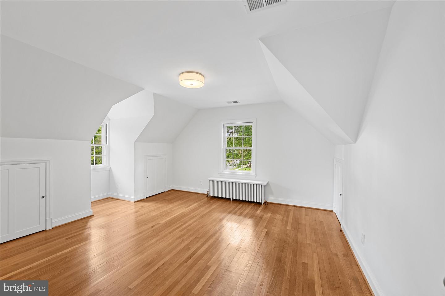 300 N JACKSON ST, ARLINGTON, Virginia 22201, 4 Bedrooms Bedrooms, ,3 BathroomsBathrooms,Residential,For sale,300 N JACKSON ST,VAAR2064006 MLS # VAAR2064006