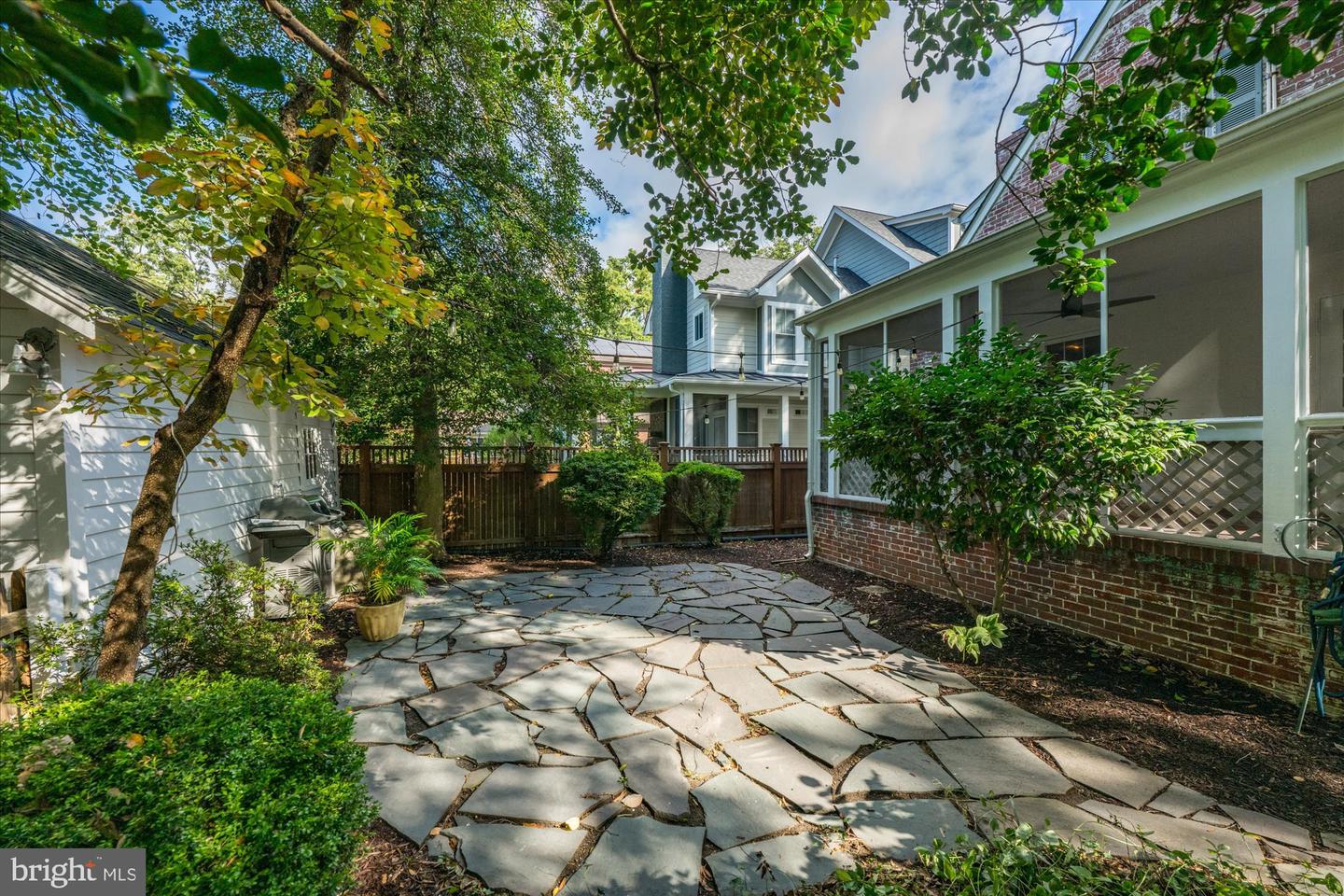 300 N JACKSON ST, ARLINGTON, Virginia 22201, 4 Bedrooms Bedrooms, ,3 BathroomsBathrooms,Residential,For sale,300 N JACKSON ST,VAAR2064006 MLS # VAAR2064006