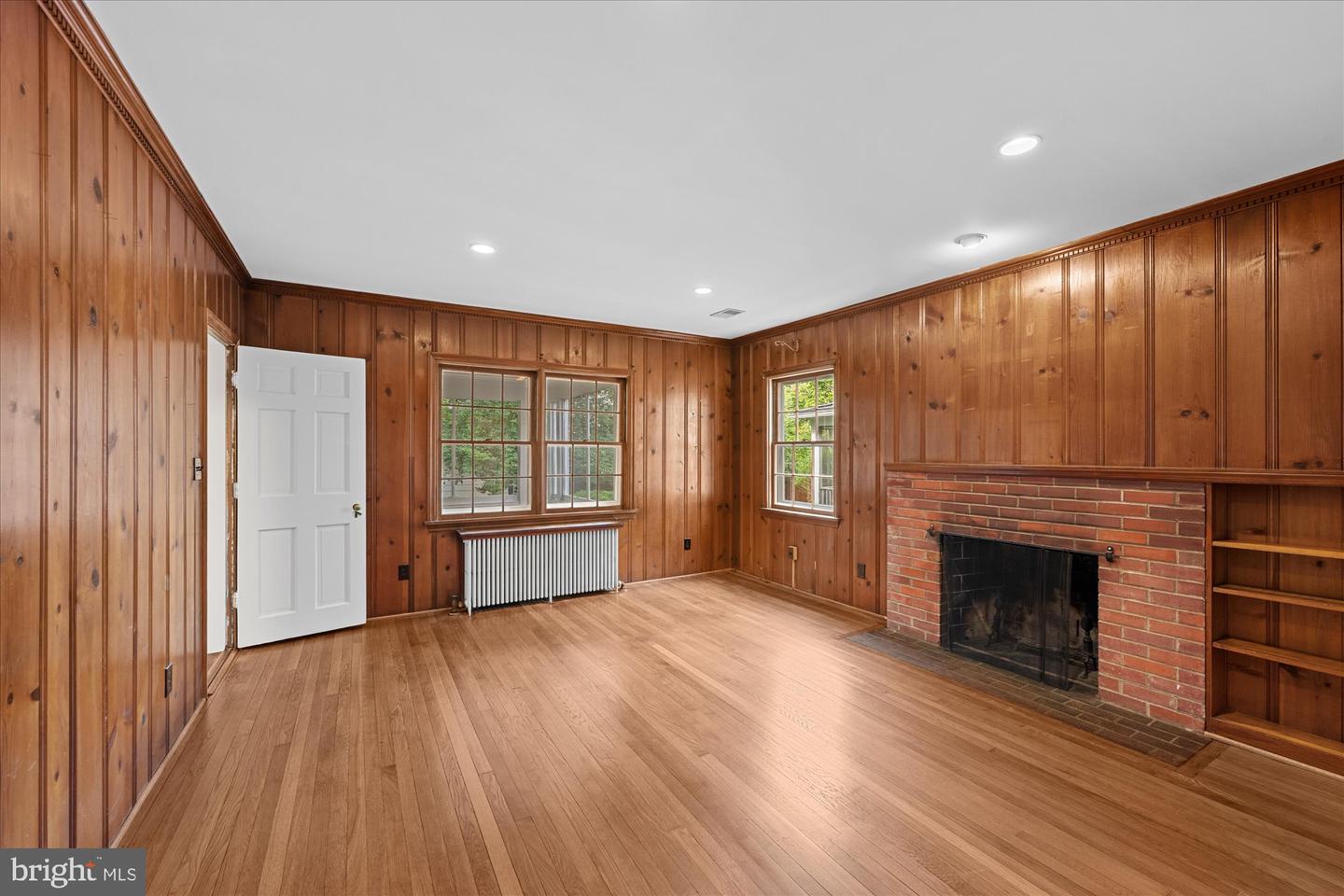 300 N JACKSON ST, ARLINGTON, Virginia 22201, 4 Bedrooms Bedrooms, ,3 BathroomsBathrooms,Residential,For sale,300 N JACKSON ST,VAAR2064006 MLS # VAAR2064006