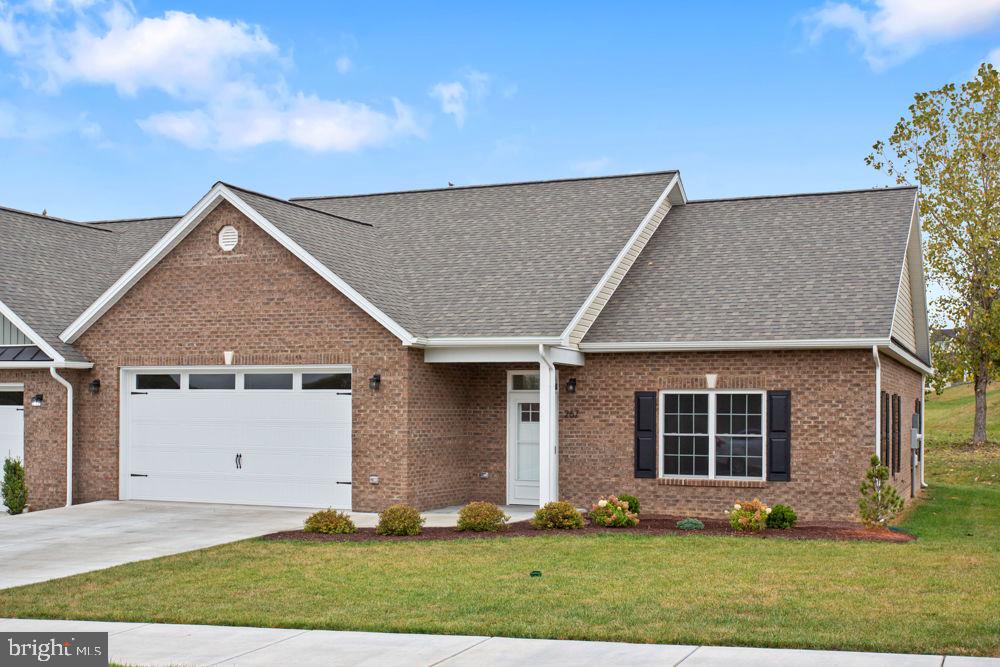 267 FREEMONT CIR, BROADWAY, Virginia 22815, 3 Bedrooms Bedrooms, ,2 BathroomsBathrooms,Residential,For sale,267 FREEMONT CIR,VARO2002594 MLS # VARO2002594