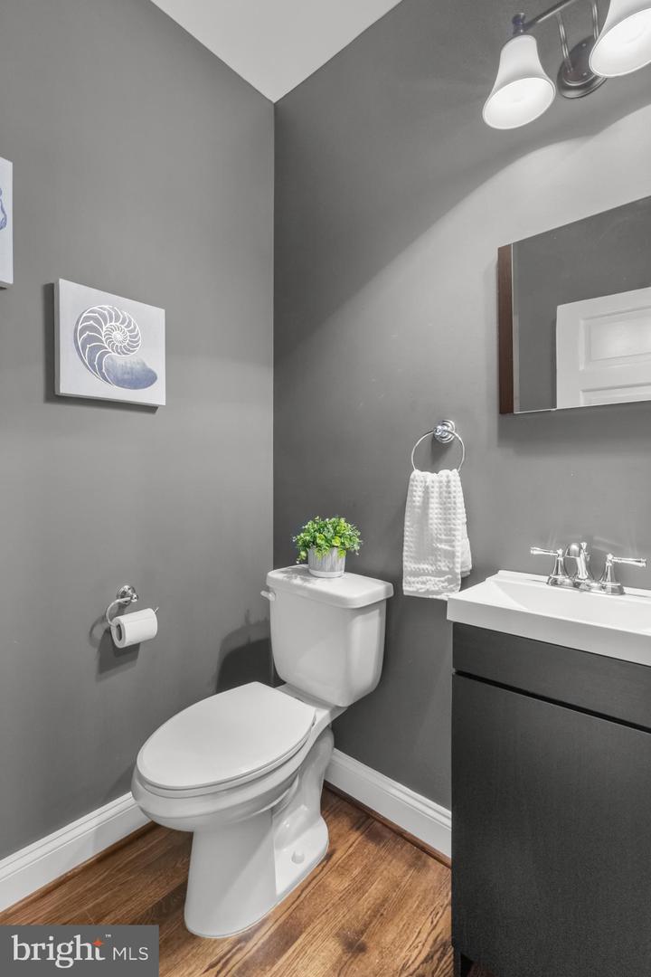 760 HOBART PL NW, WASHINGTON, District Of Columbia 20001, 3 Bedrooms Bedrooms, ,2 BathroomsBathrooms,Residential,For sale,760 HOBART PL NW,DCDC2223492 MLS # DCDC2223492