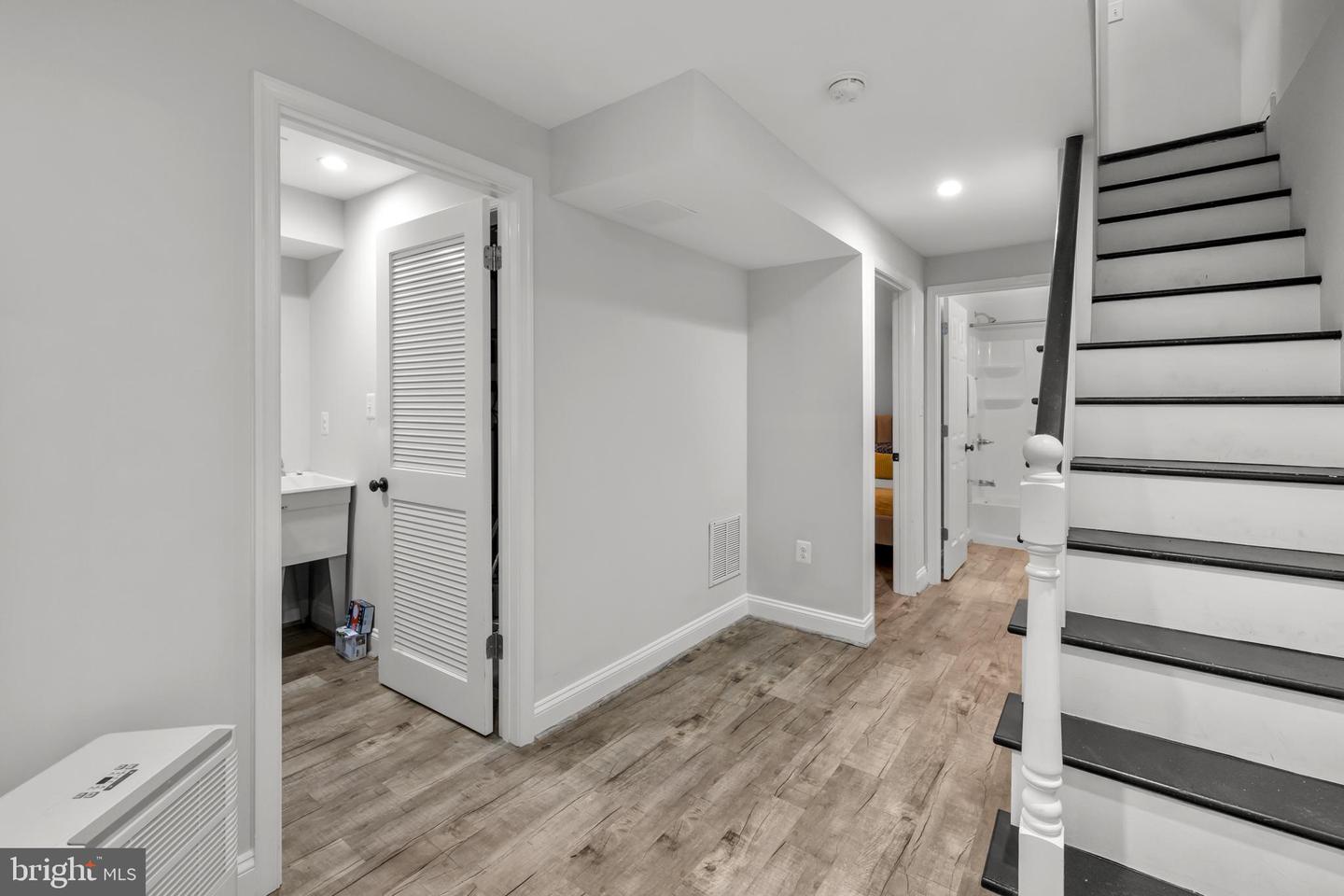 760 HOBART PL NW, WASHINGTON, District Of Columbia 20001, 3 Bedrooms Bedrooms, ,2 BathroomsBathrooms,Residential,For sale,760 HOBART PL NW,DCDC2223492 MLS # DCDC2223492