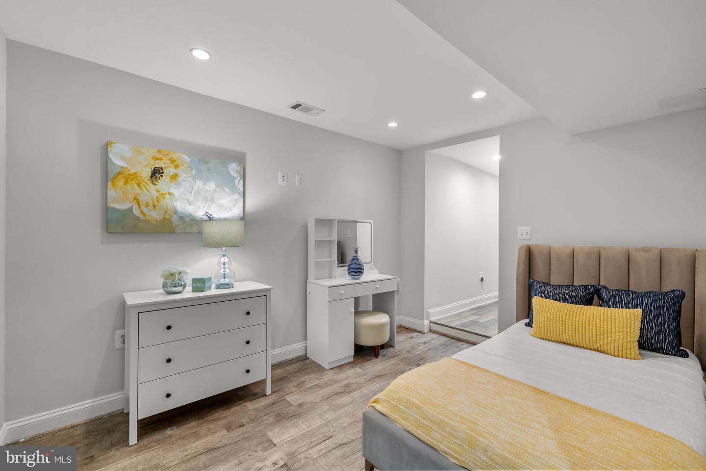 760 HOBART PL NW, WASHINGTON, District Of Columbia 20001, 3 Bedrooms Bedrooms, ,2 BathroomsBathrooms,Residential,For sale,760 HOBART PL NW,DCDC2223492 MLS # DCDC2223492